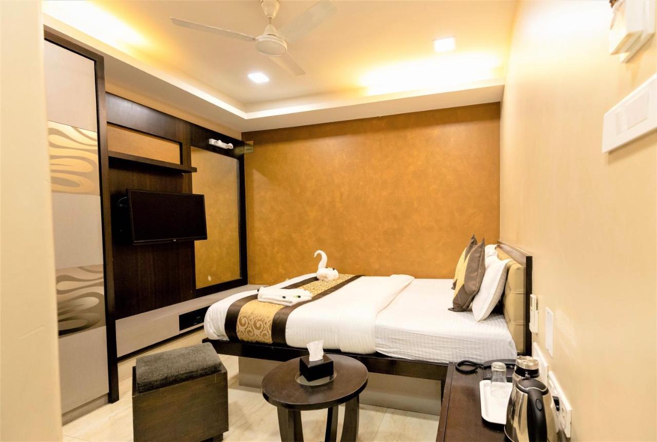 Colaba Suites - Near Taj Hotel, Мумбаї Екстер'єр фото