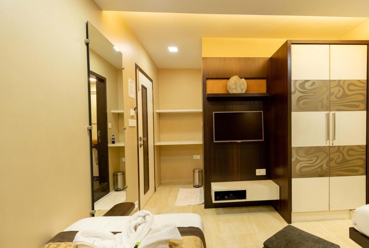 Colaba Suites - Near Taj Hotel, Мумбаї Екстер'єр фото